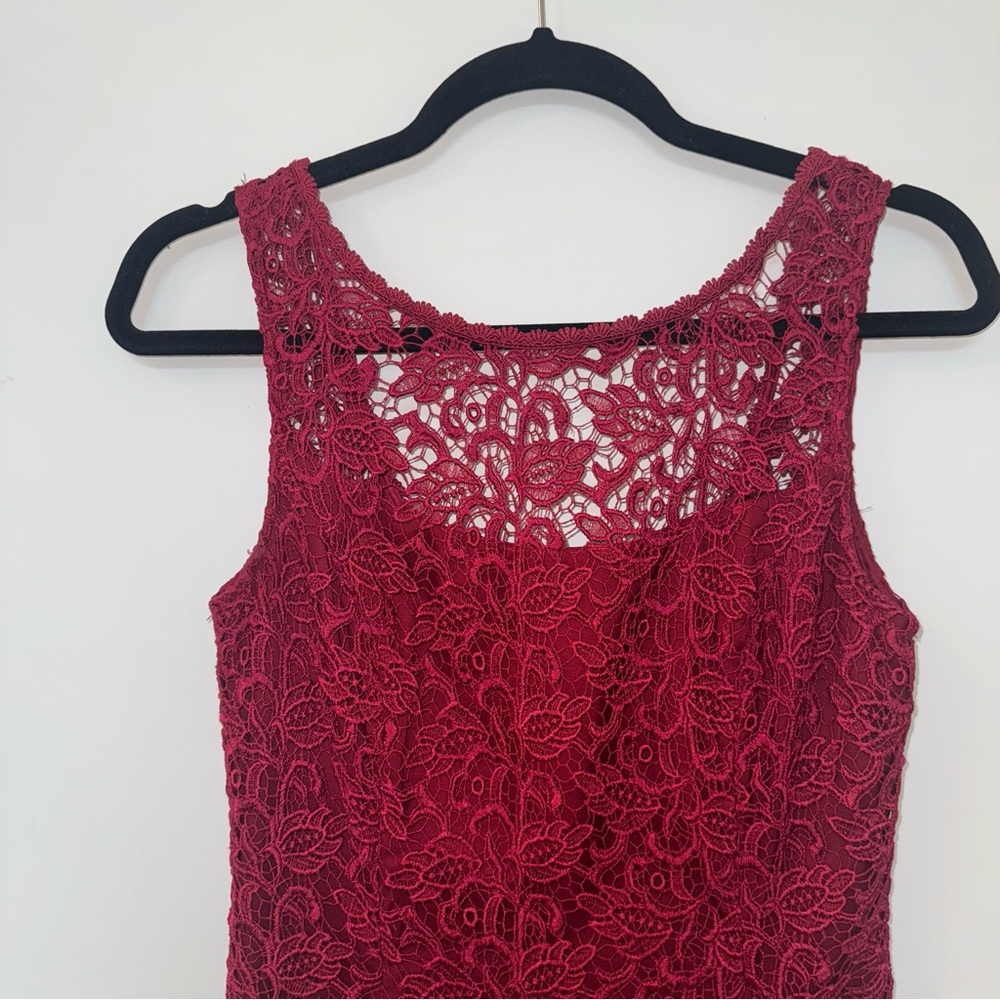 White House Black Market Women Red Cocktail Dress Lace . WHBM. NO BELT